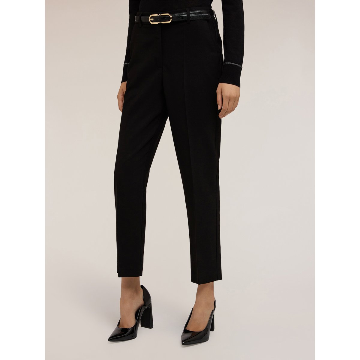 Pantalon regular avec pli repassé noir, MOTIVI