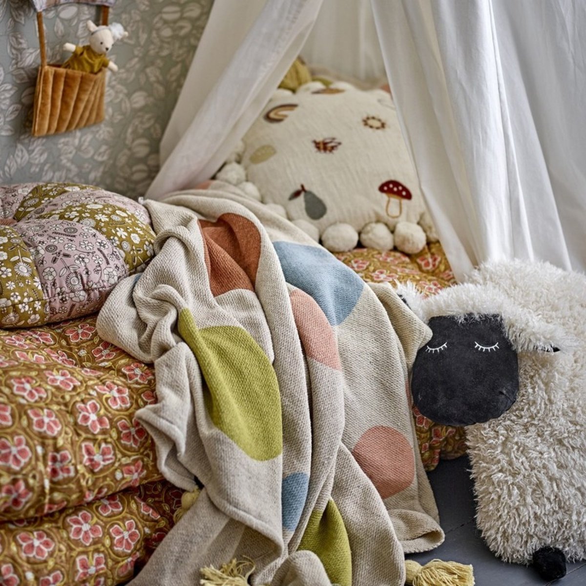 Grand coussin peluche mouton DOLLY blanc, BLOOMINGVILLE