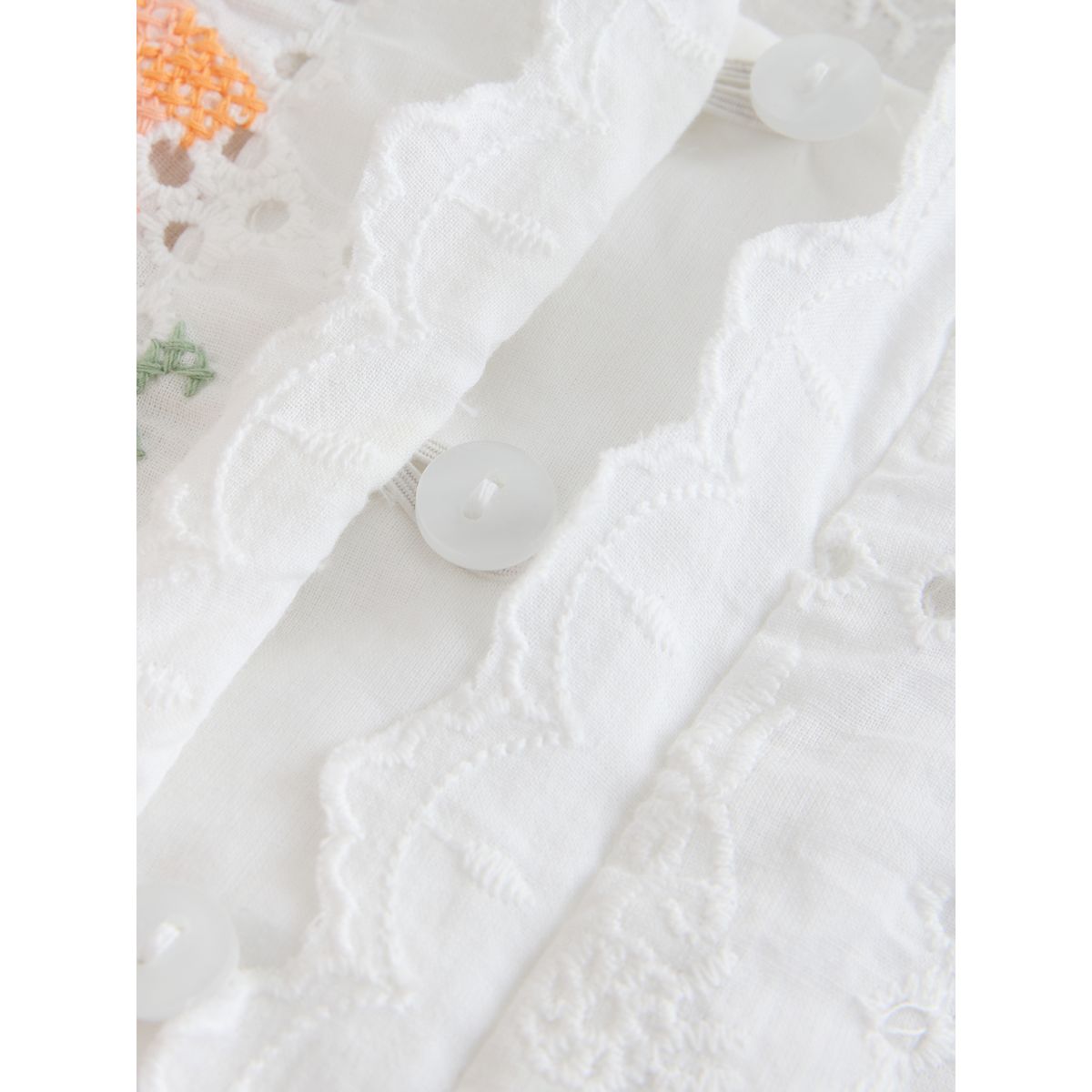 Haut à fleurs brodées avec surpiqûres blanc, NEXT