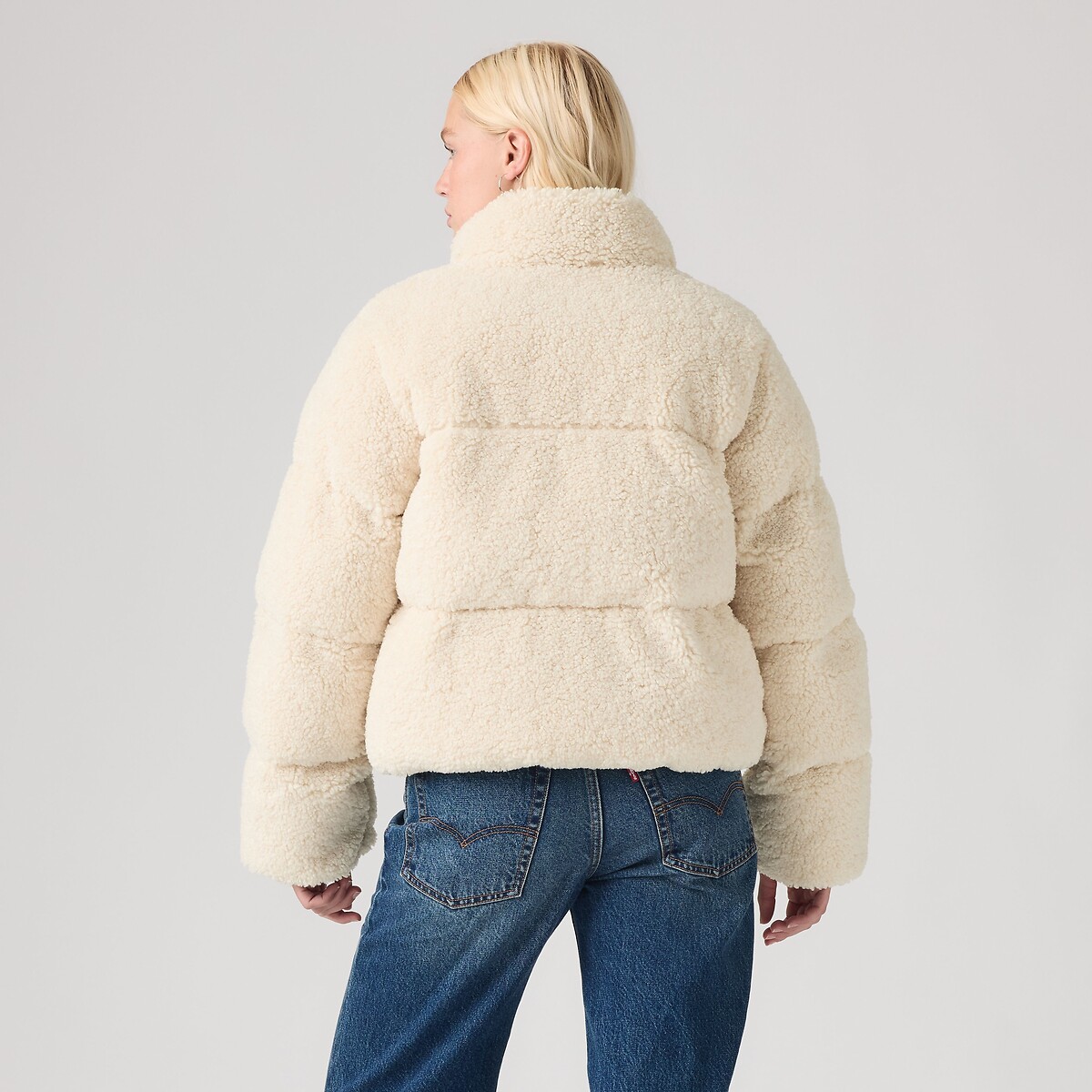 Chaqueta corta de plumón de cuello alto, de sherpa crudo, LEVI'S
