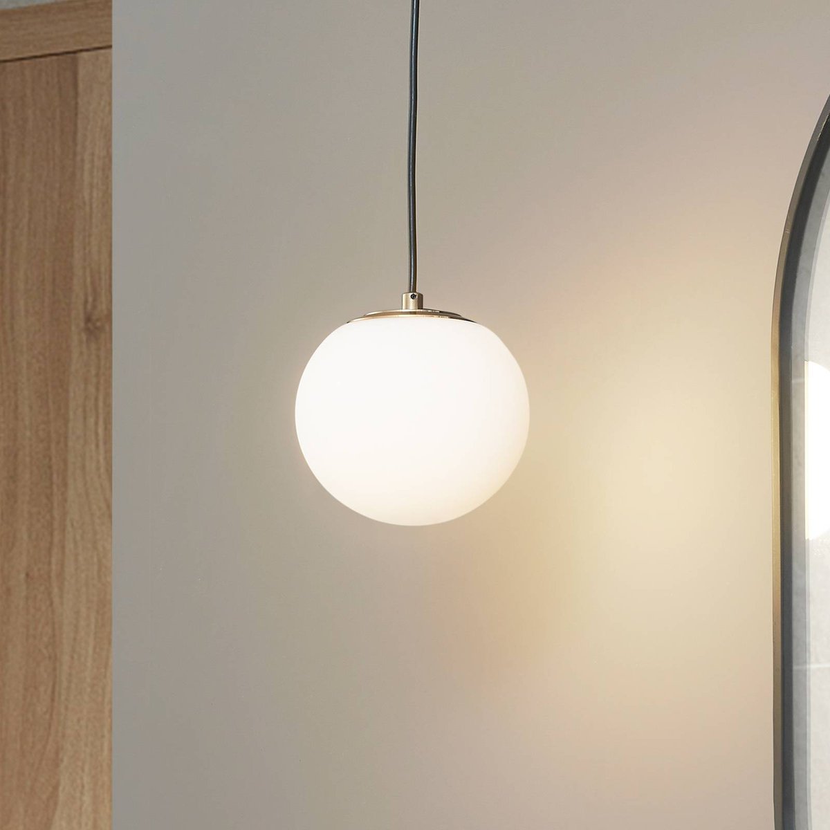 Suspension en verre, Bidolo couleur laiton, LUCANDE