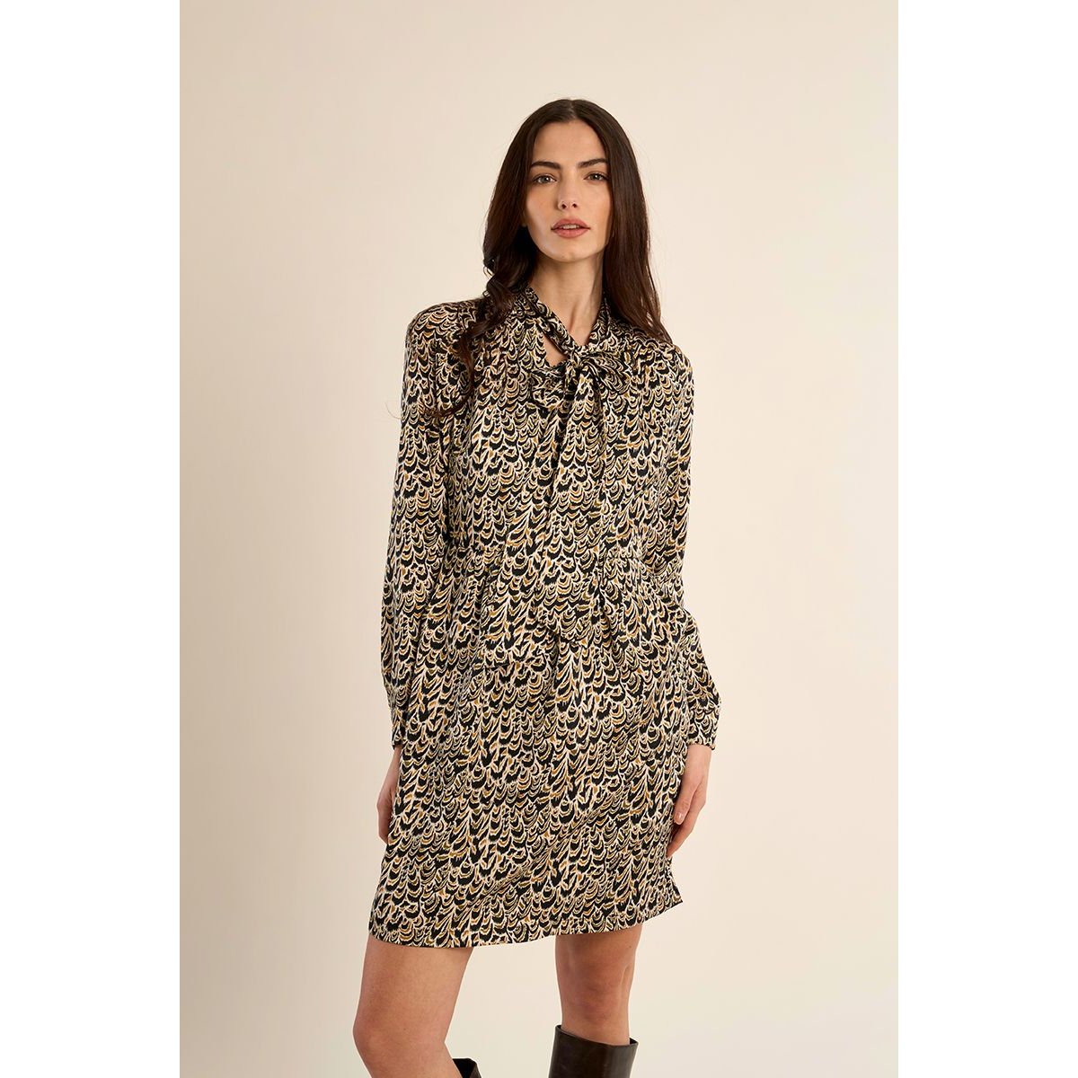 Robe ajustée col à nouer black leonie, MOLLY BRACKEN