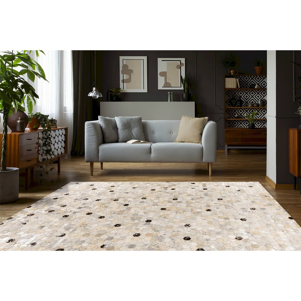 Tapis en cuir patchwork cousu main gris argent nuancé beige et blanc, ARTE ESPINA