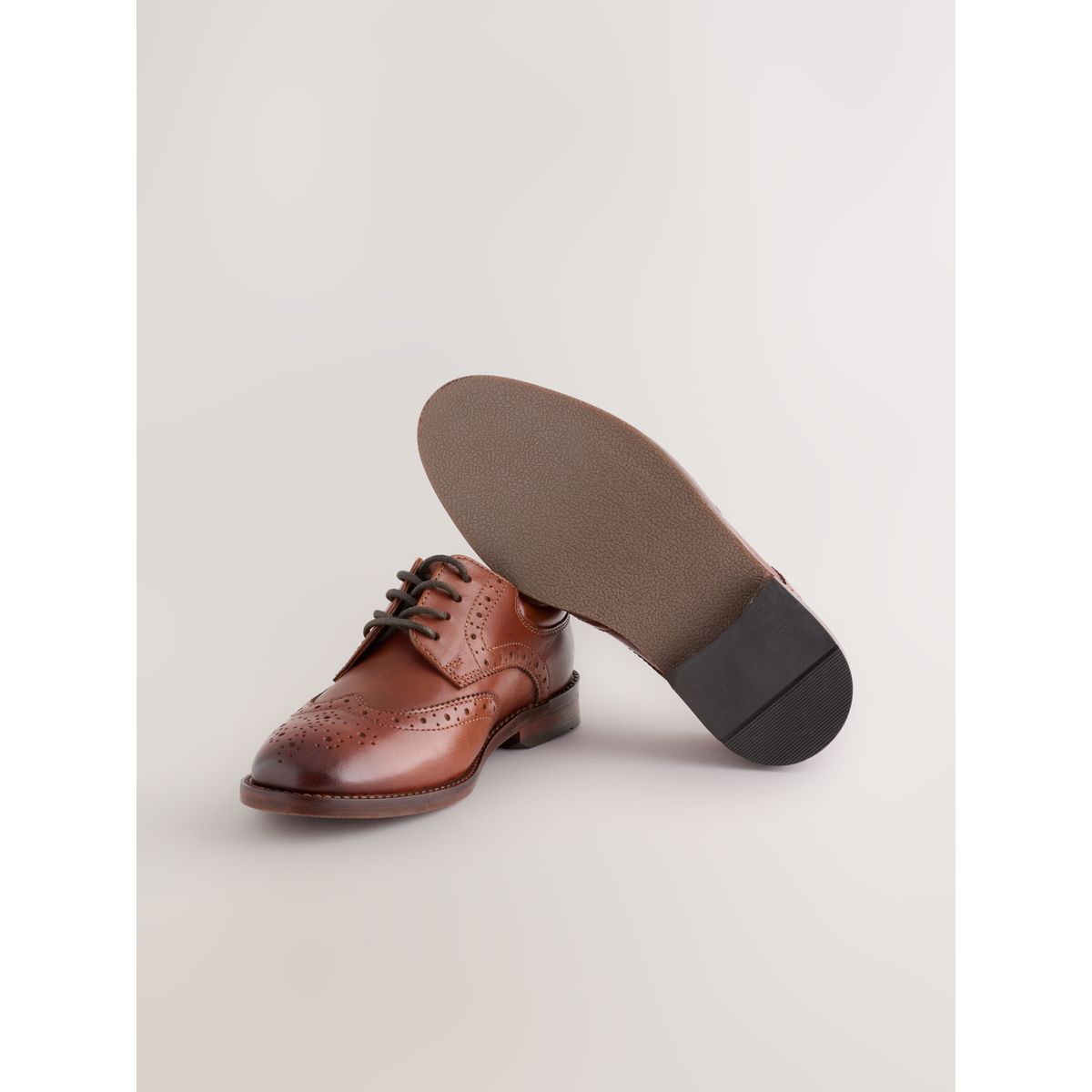 Chaussures richelieu en cuir premium à lacets marron fauve, NEXT