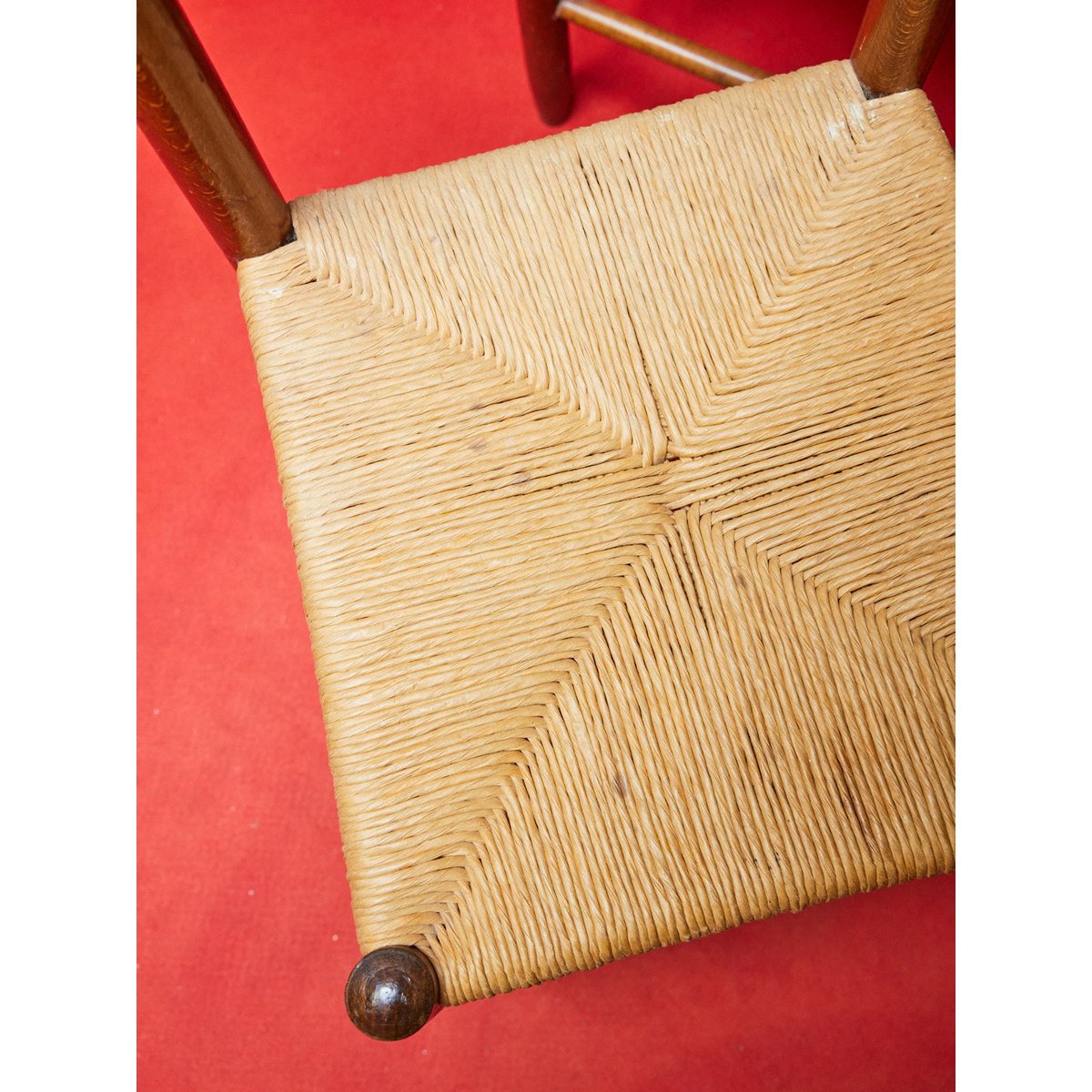 Lot de 4 chaises en bois Claude N°1313 - Bon état bois foncé, DEBONGOUT
