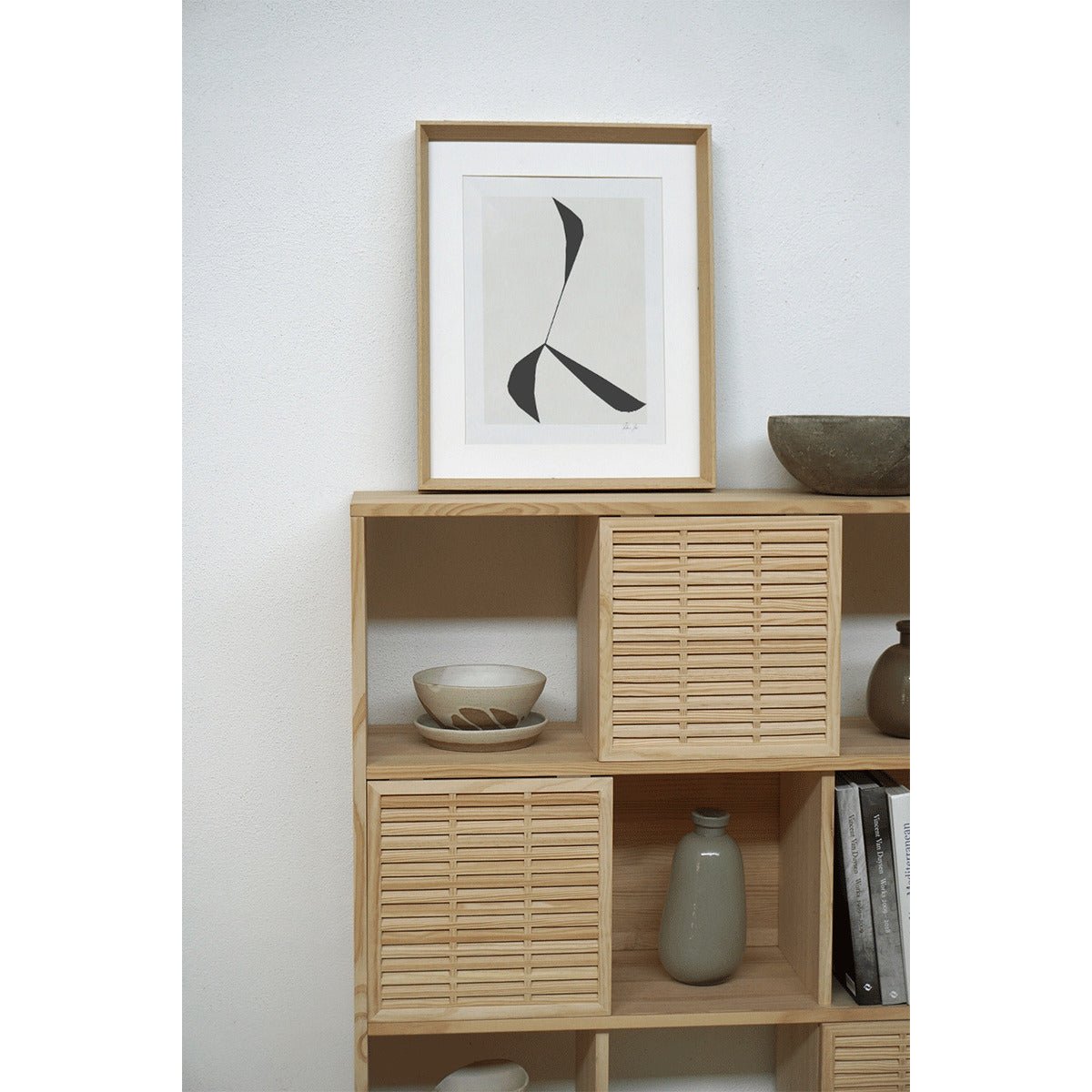 Bibliothèque en pin massif verni MORELL bois clair, NAAN FURNITURE