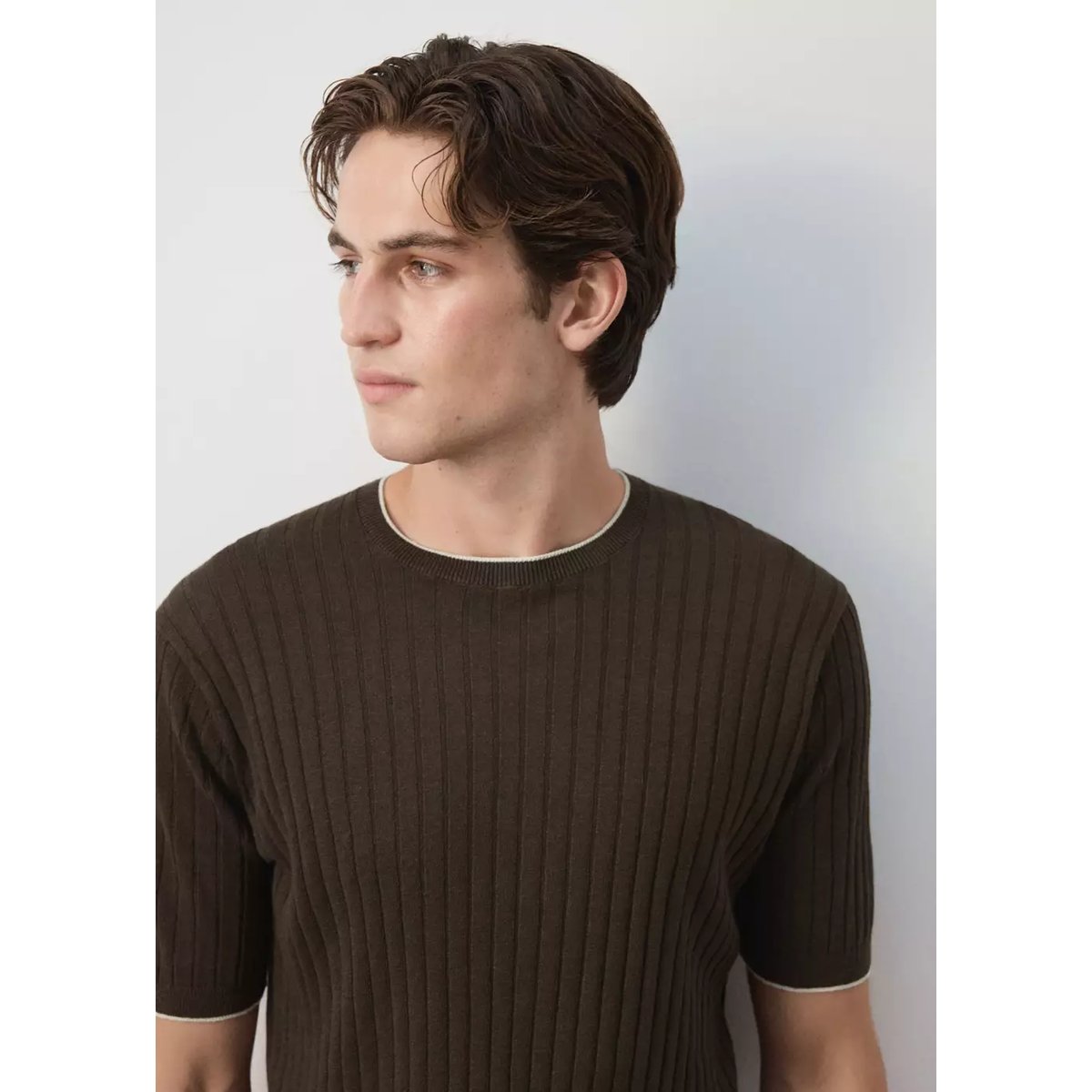T-shirt en mélange de lin et lyocell côtelé marron, MANGO MAN