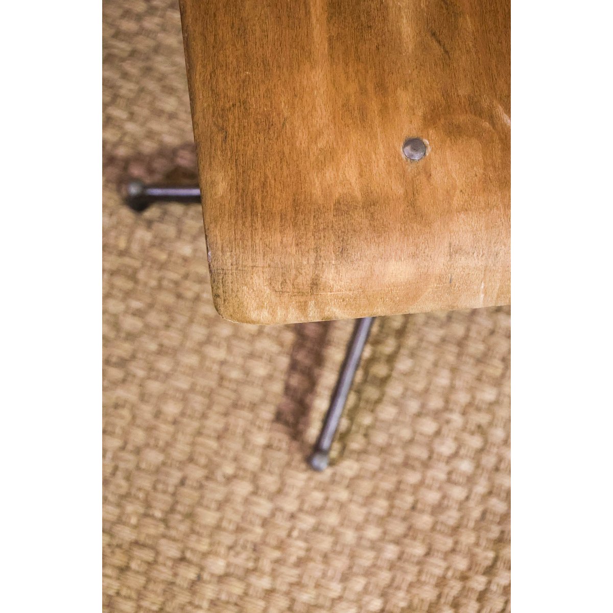 Chaise d'atelier en métal et bois Claude N°880 - Bon état bois clair, DEBONGOUT