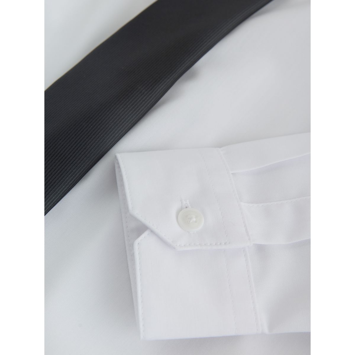 Chemise habillée à manches longues et cravate blanc, NEXT