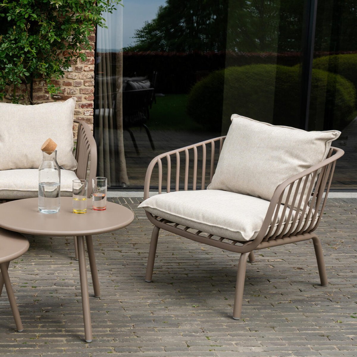 Fauteuil de jardin en résine et acier Marron MARINA marron glacé, WILSA GARDEN