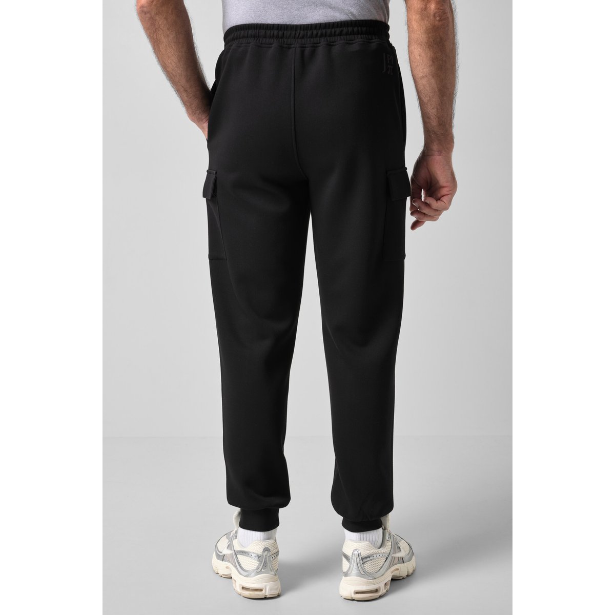Pantalon cargo avec de nombreuses poches noir, JP1880