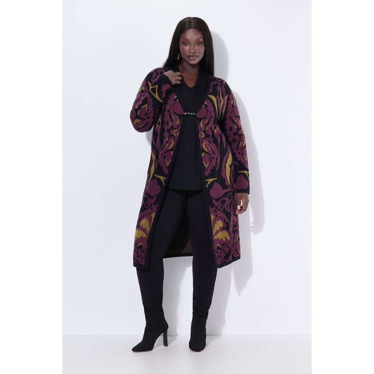 Long cardigan à encolure en V et manches noir, ULLA POPKEN