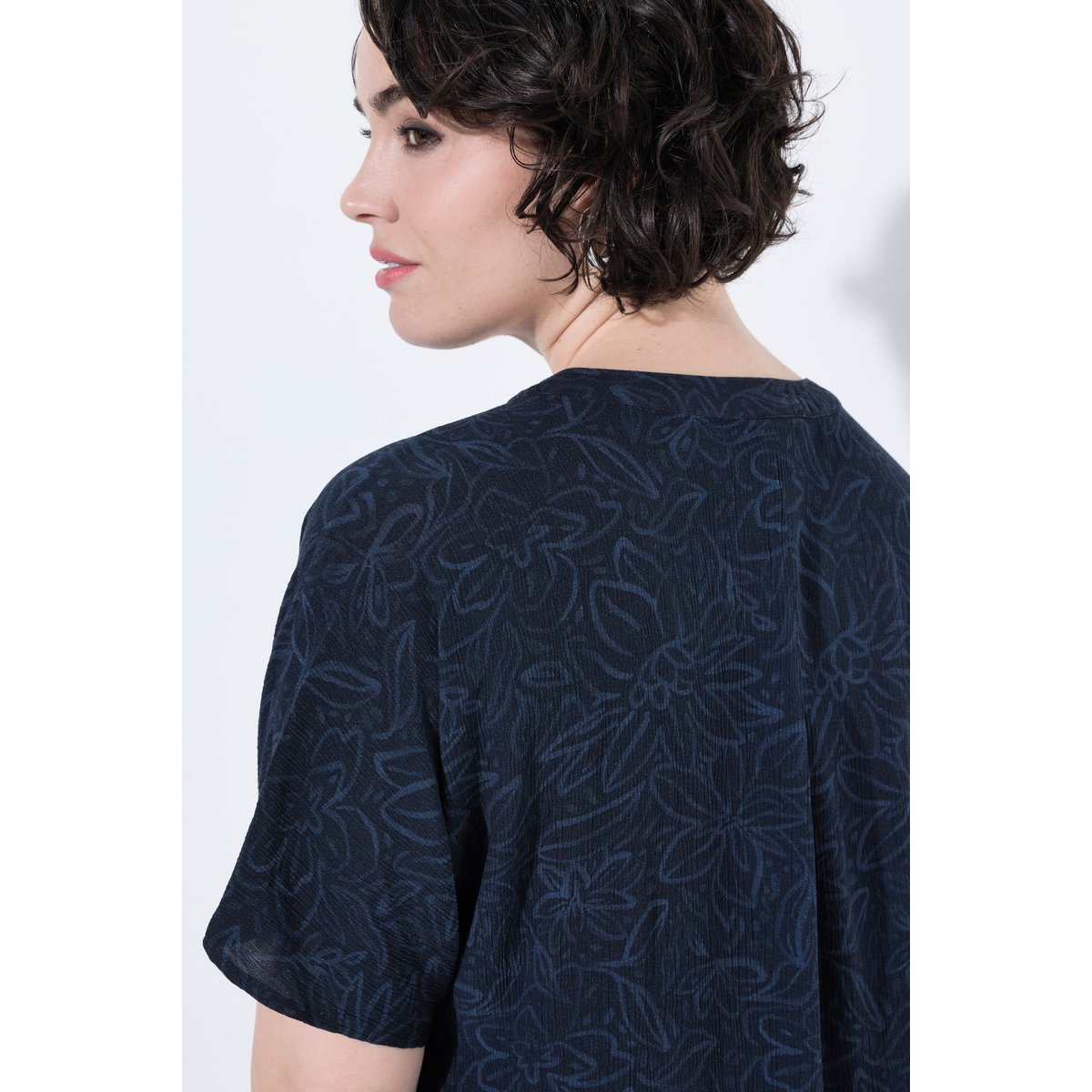 Blouse motif floral marine, ULLA POPKEN