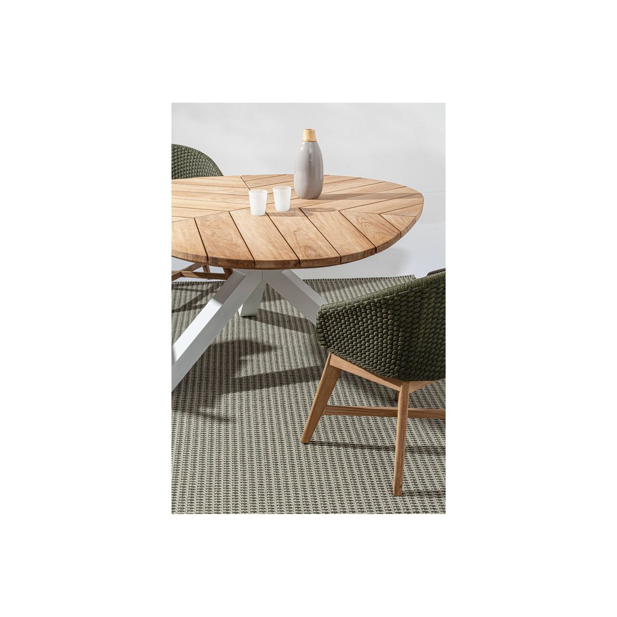 Table de jardin forme galet en teck et aluminium L160 - CAP FERRET blanc, HELLIN, DEPUIS 1862