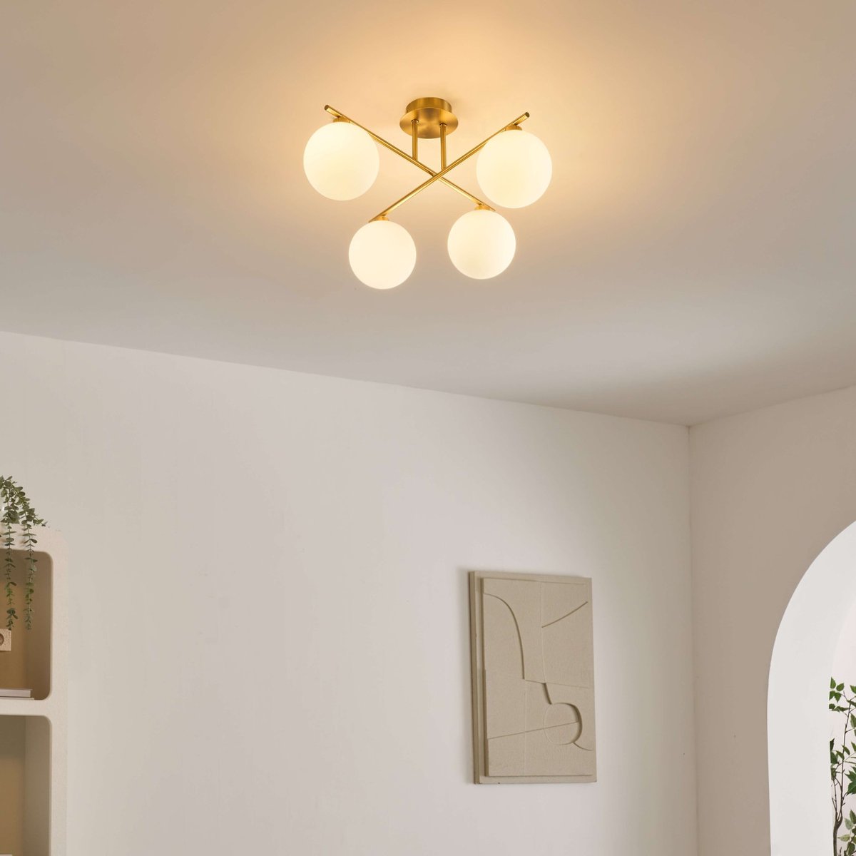 Plafonnier doré 4 globes opale - MILANOA laiton et blanc, KOSILUM