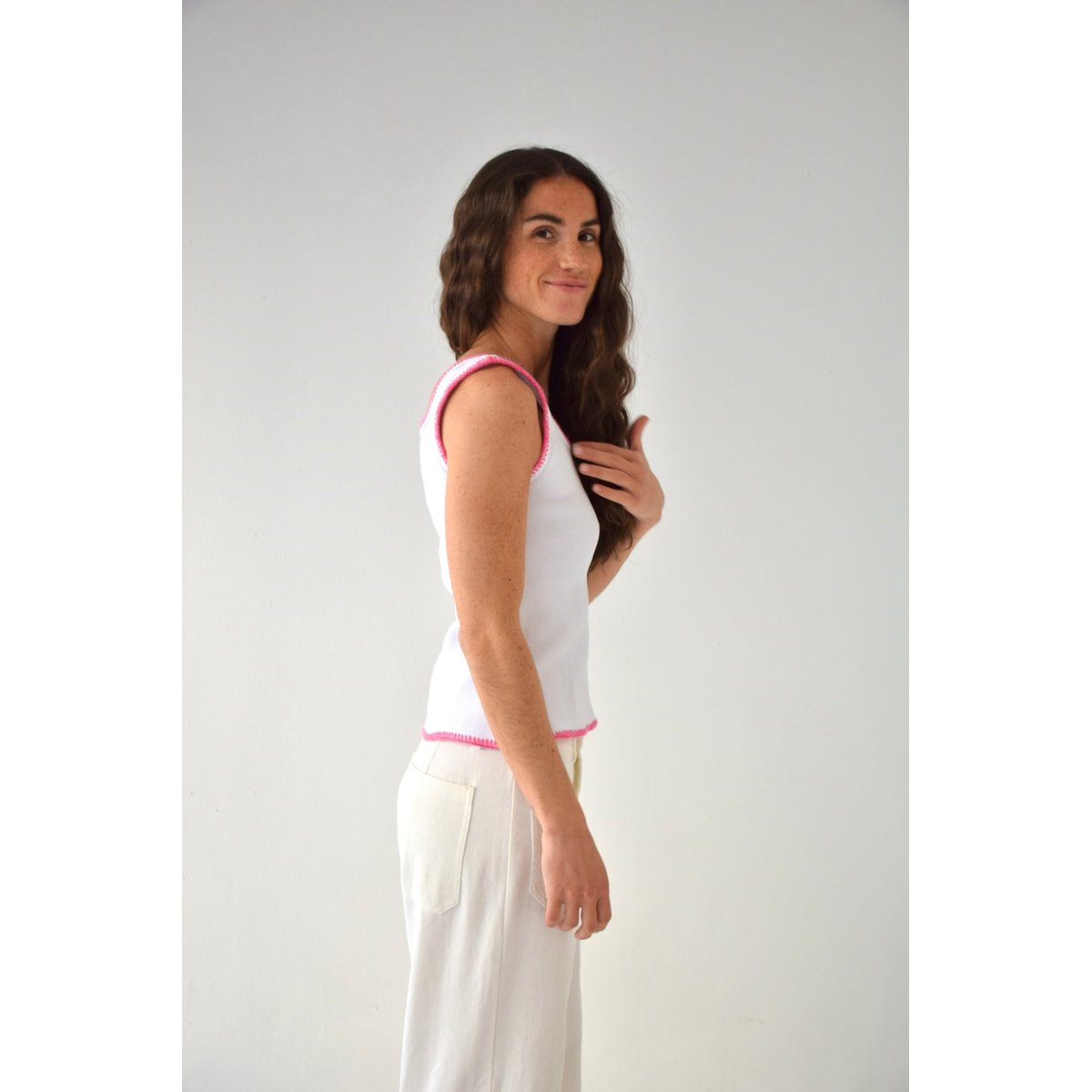 Top côtelé liserés crochet MIRIAM blanc / rose, MINDTRAVELER