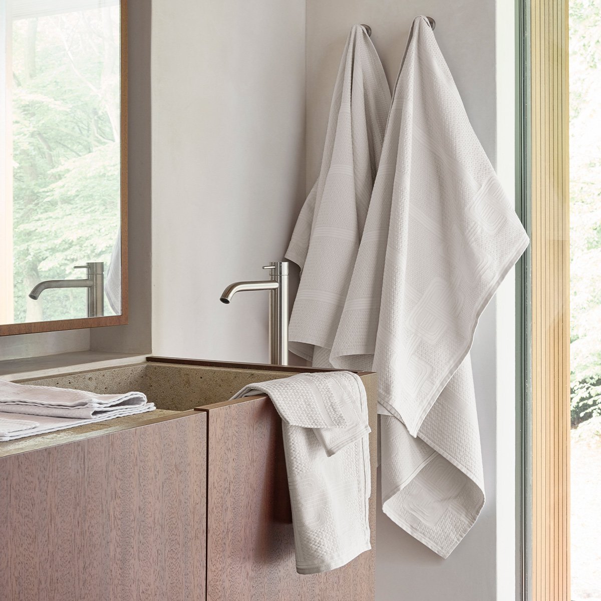 Drap de bain Hôtel Particulier gris stuc, LE JACQUARD FRANCAIS