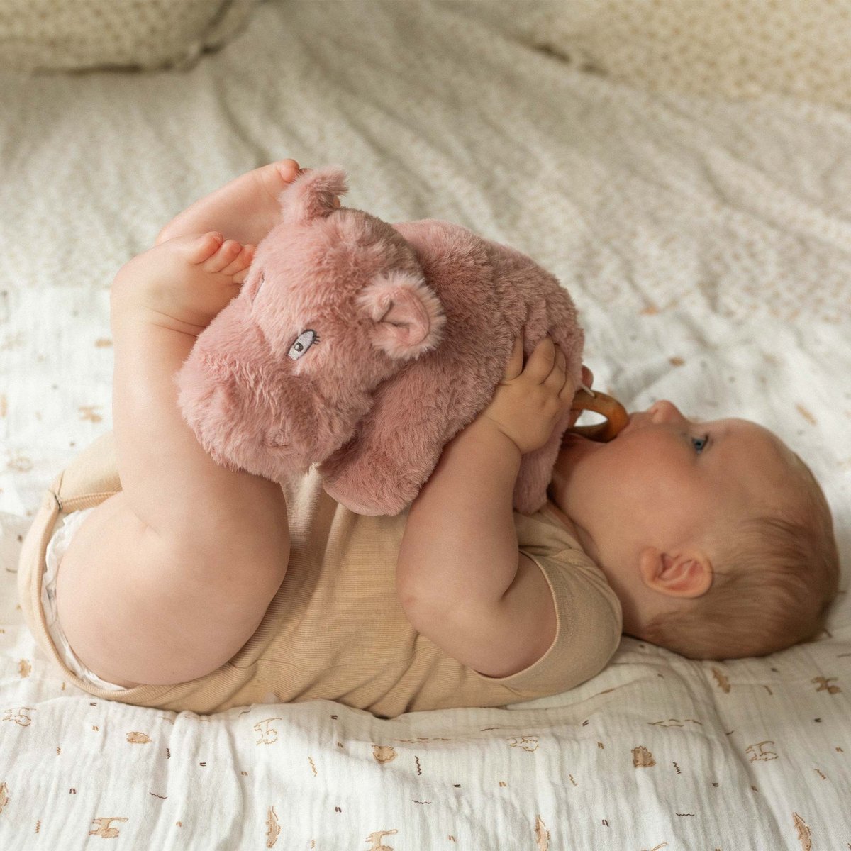 Peluche musicale bébé rosa, TROIS KILOS SEPT