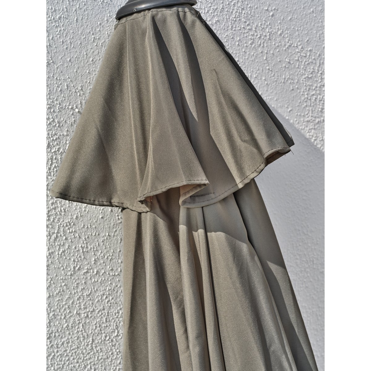 Parasol à manivelle en aluminium et toile MARBELLA kaki, DCB GARDEN