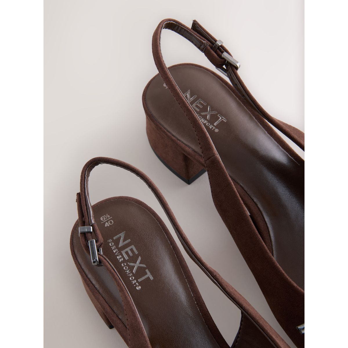 Chaussures à talon carré avec bride arrière marron chocolat, NEXT