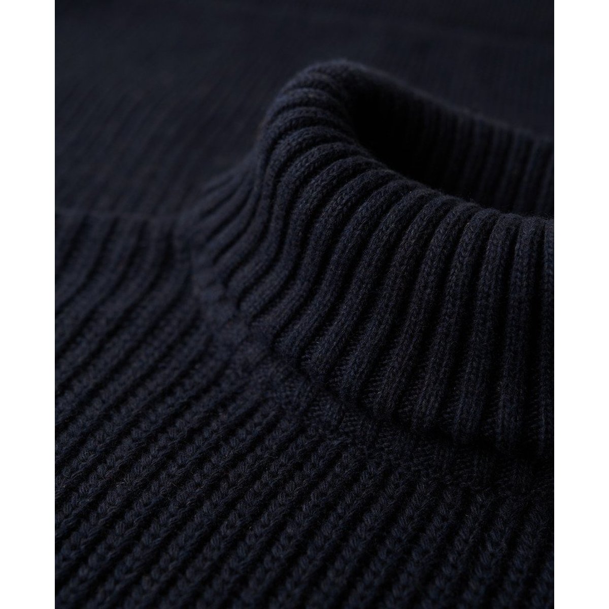 Pull texturé à col roulé Merchant Store bleu marine marchand, SUPERDRY