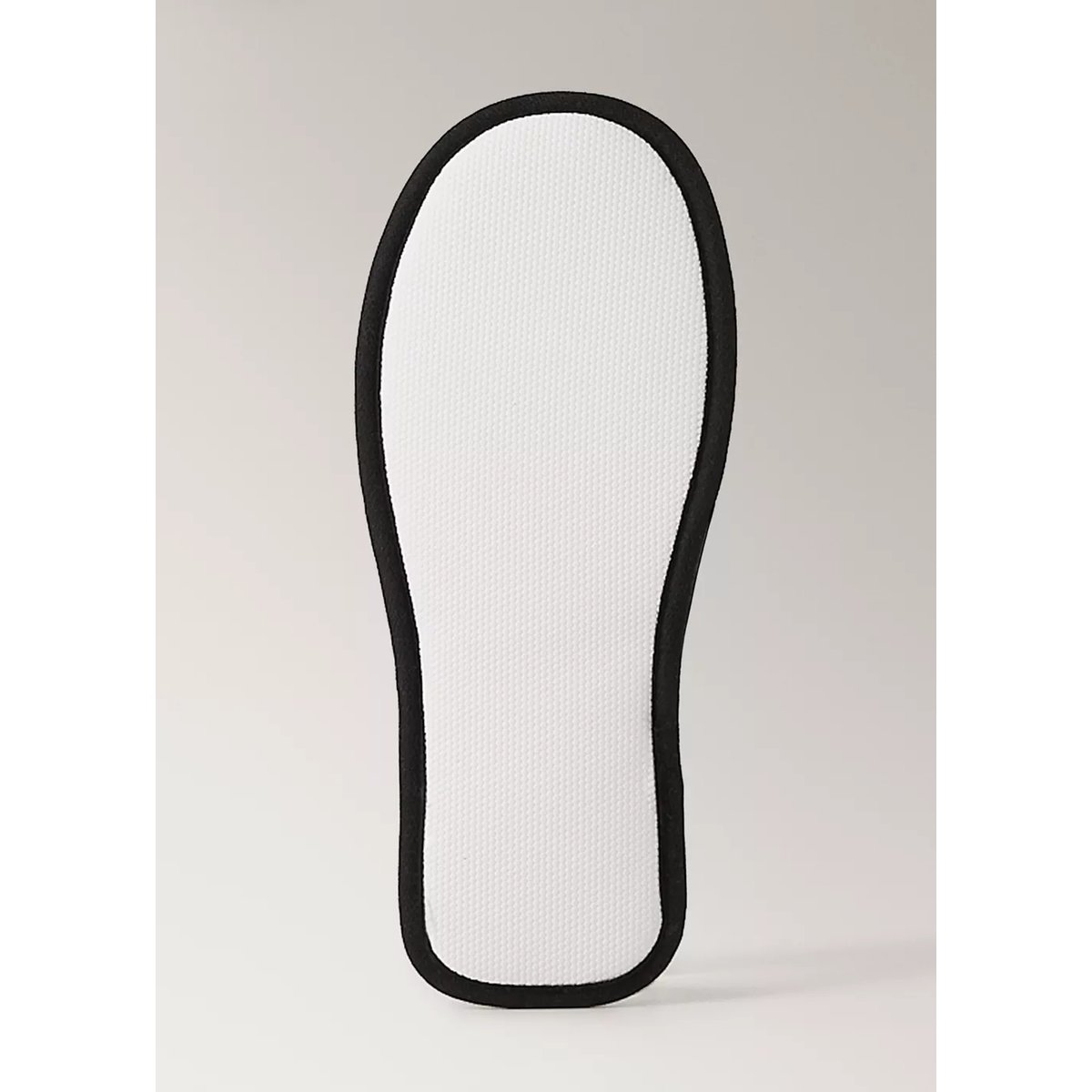Baskets en tissu éponge avec détail passepoilé noir, MANGO HOME