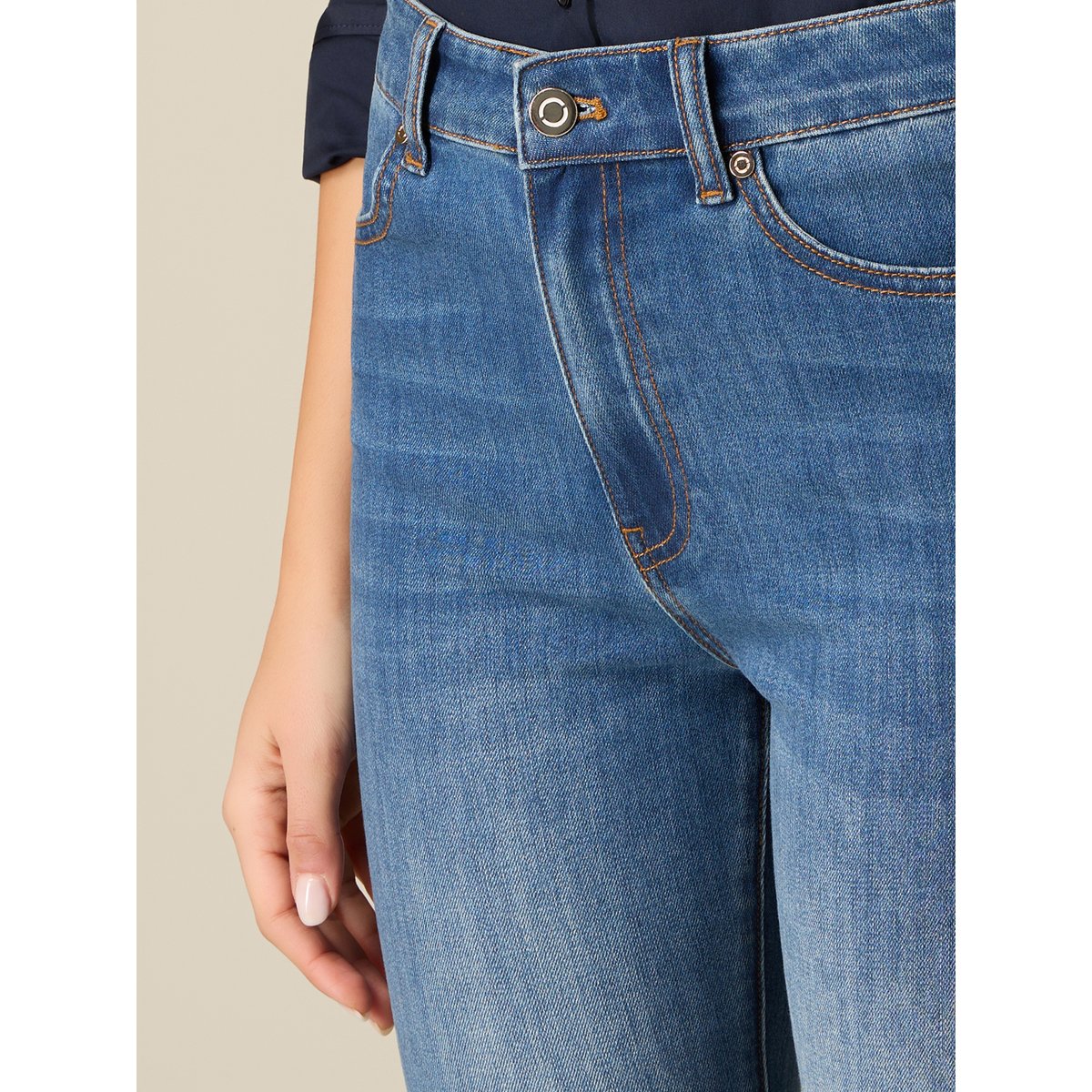 Jean flare à ourlet effiloché bleu, OLTRE
