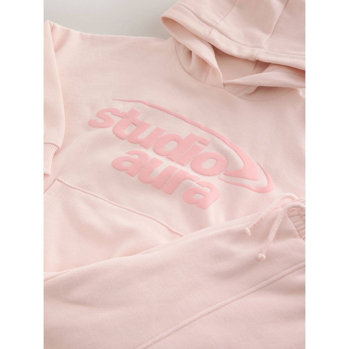 Ensemble pantalon large et sweat à capuche slogan rose pâle, NEXT