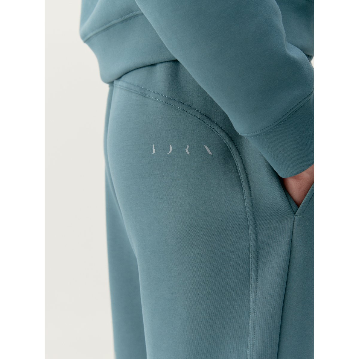 Pantalon de sport Performance Athleisure NESS vert, BORN