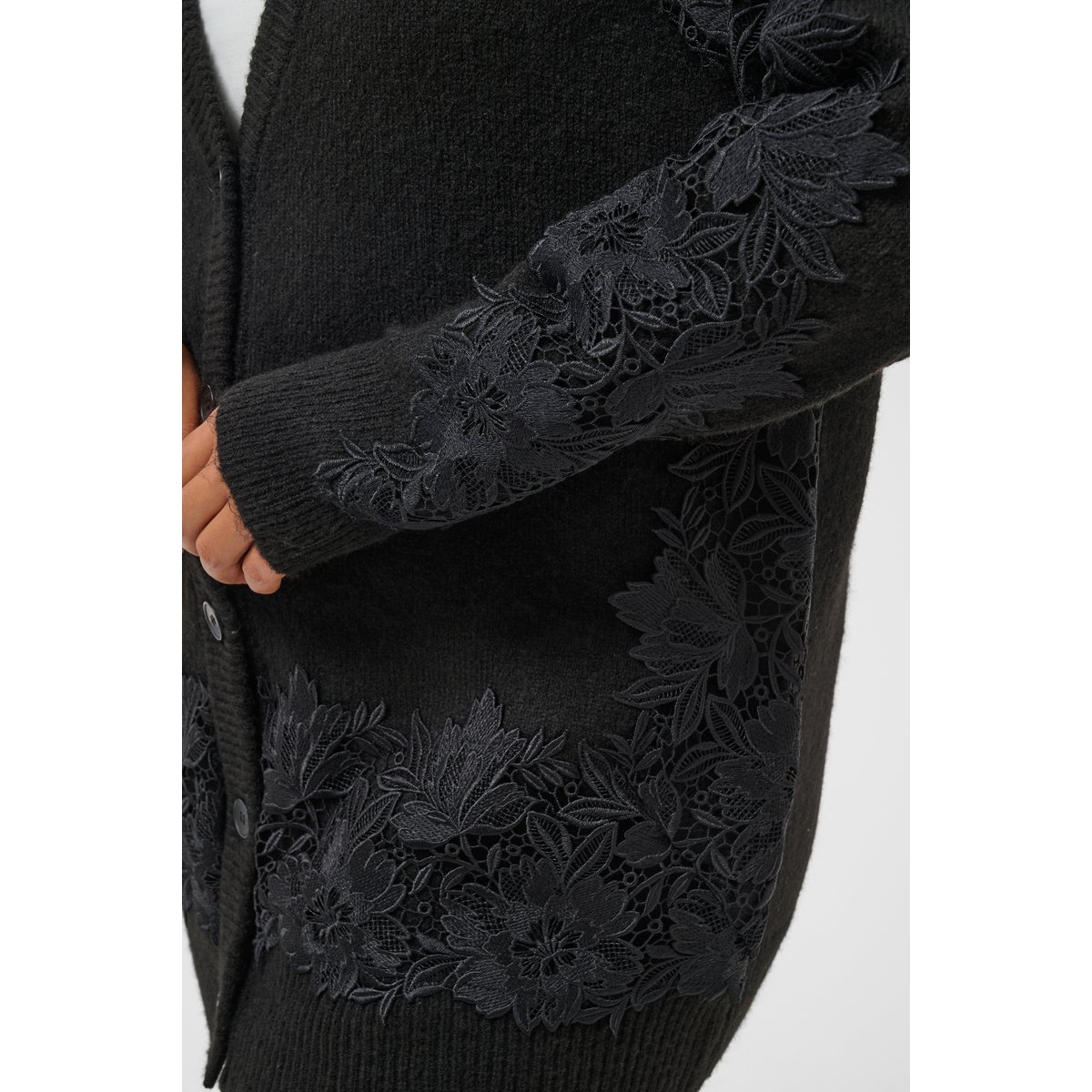 Cardigan à tricot noir black deep, KAFFE CURVE