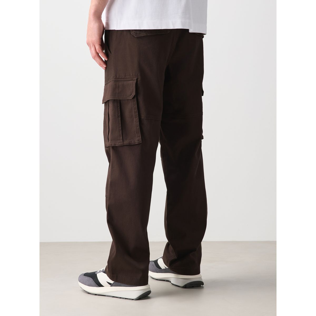 Pantalon cargo stretch en coton marron foncé, NEXT