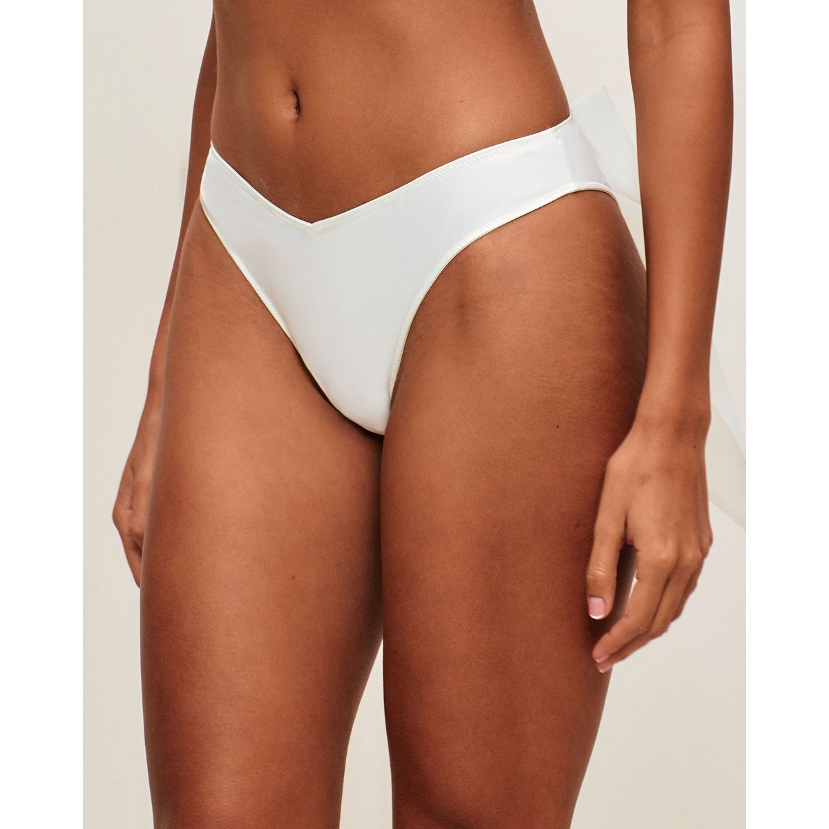 Culotte satin avec nœud VEILBOWIZ ecru, UNDIZ