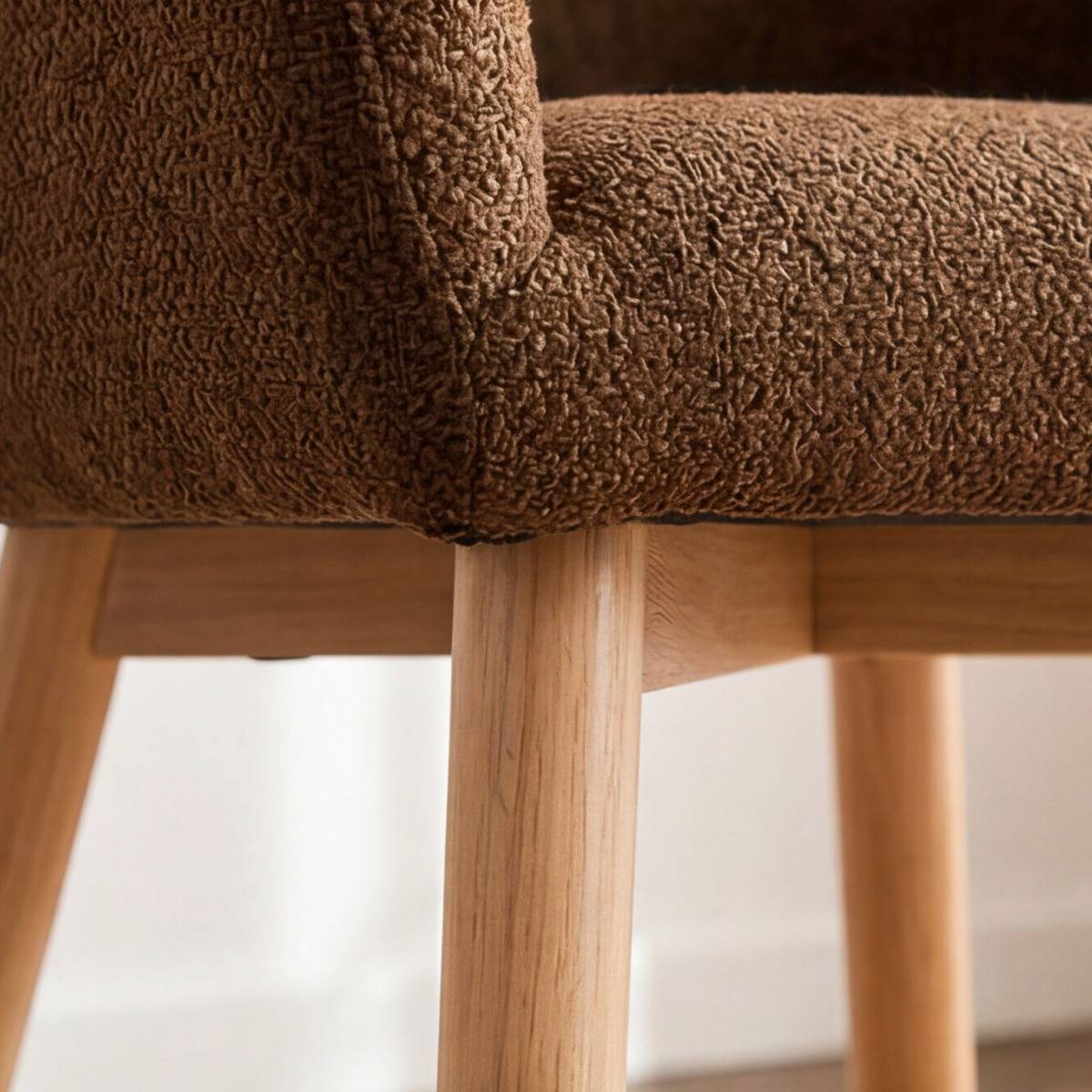 Lot de 2 chaises en tissu et bois SOLÈNE marron, MADE IN MEUBLES 