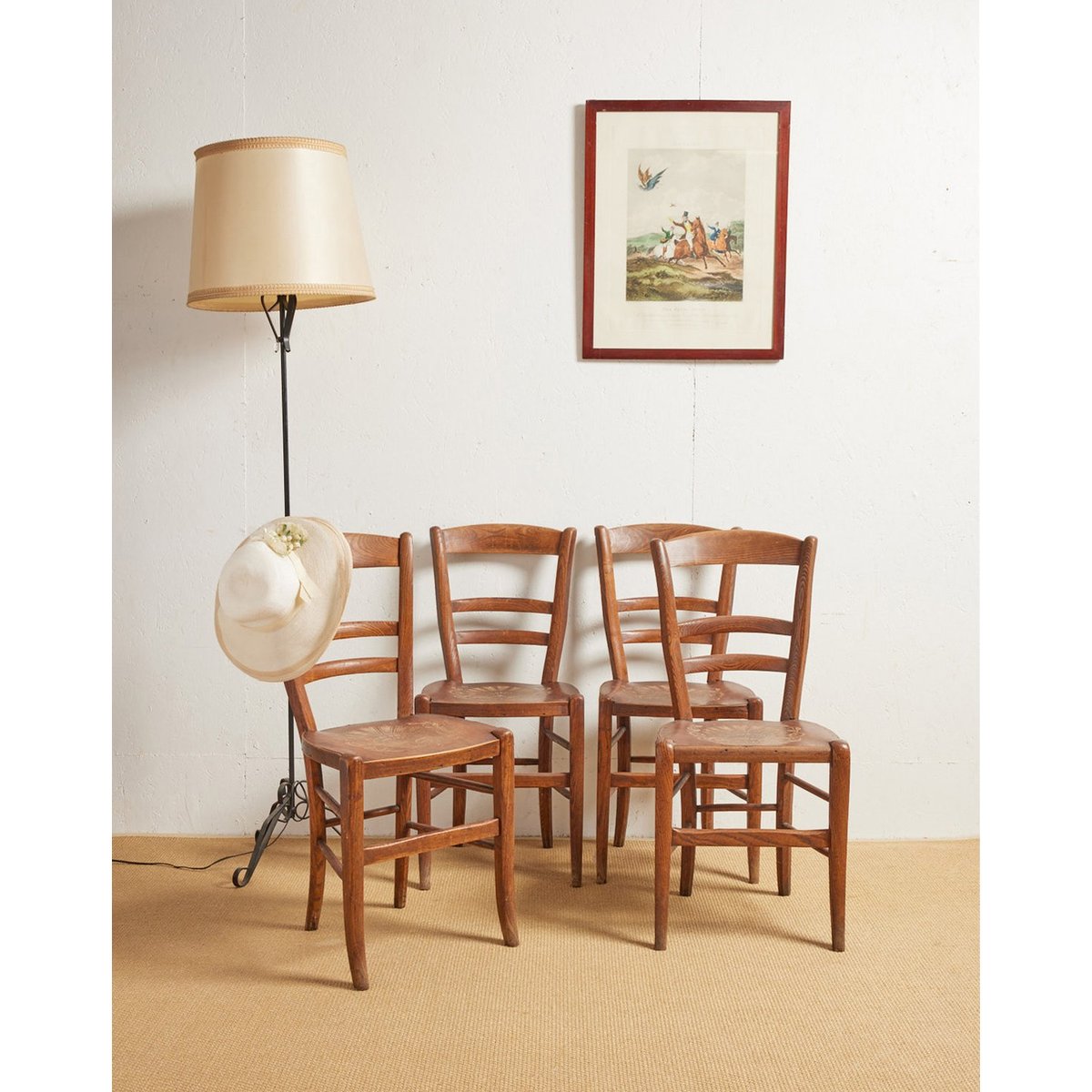 Lot de 4 chaises en bois Claude N°816 - Bon état bois, DEBONGOUT