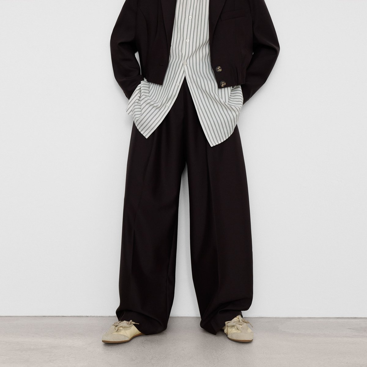 Pantalon tailleur avec jambe arrondie en laine mérinos chocolat, ADOLFO DOMINGUEZ