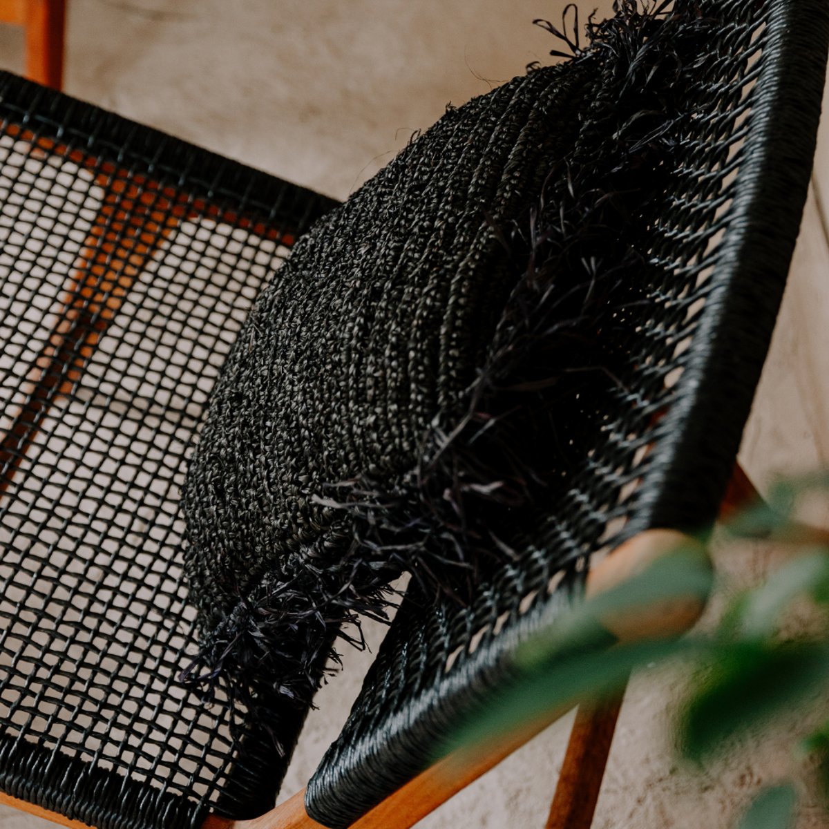 Fauteuil en corde et teck JUNE noir, HYDILE