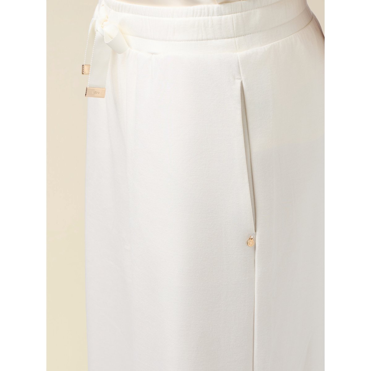 Joggers blanc, OLTRE