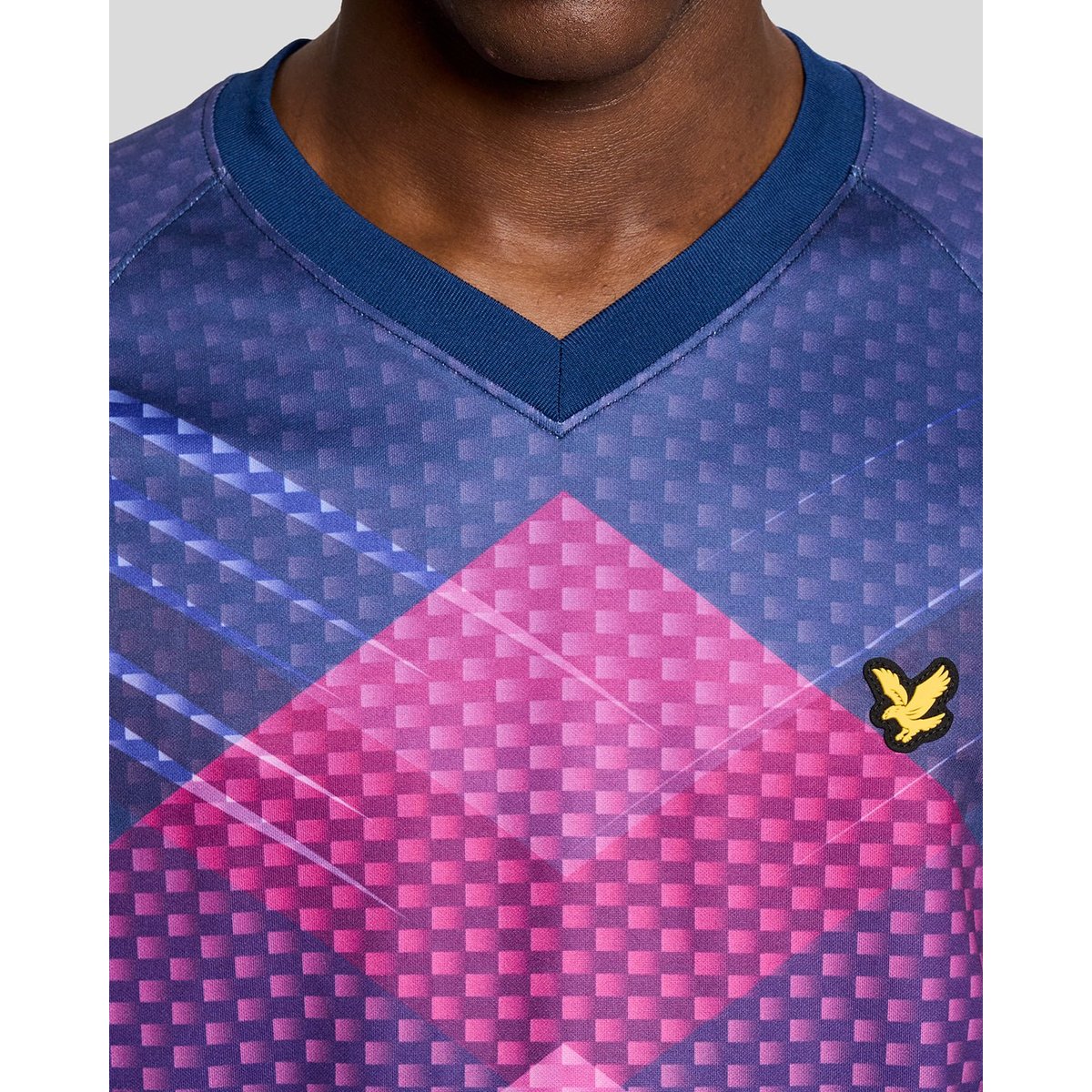 T-shirt Sports chevron football bleu pivoine marine, LYLE & SCOTT