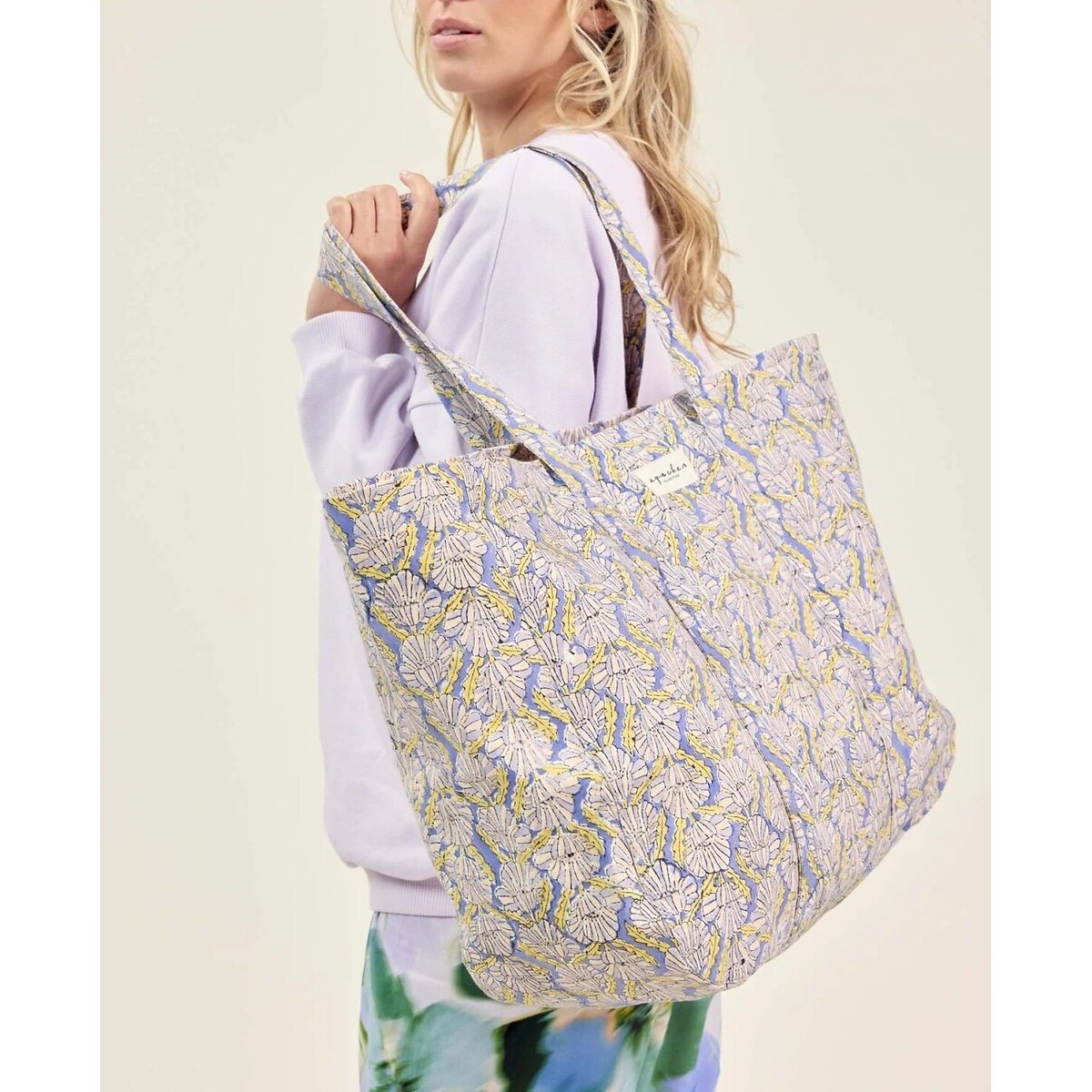 Sac cabas imprimé floral, SAMBI imprimé floral bleu, APACHES COLLECTIONS