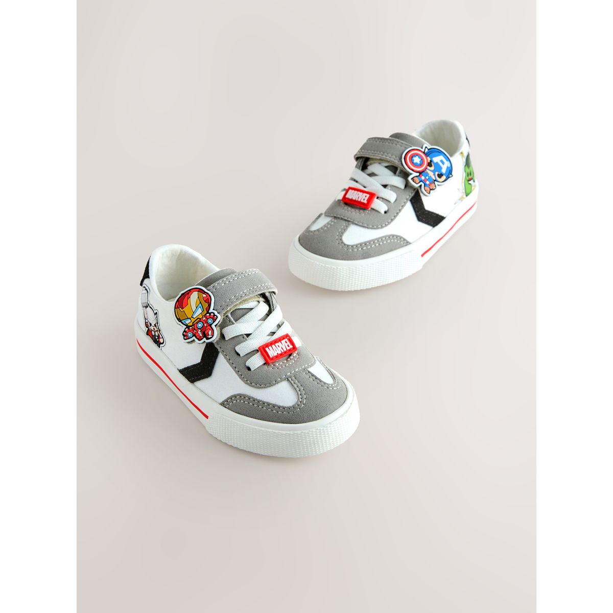 Baskets à lacets élastiques et scratch marvel blanc/noir, NEXT