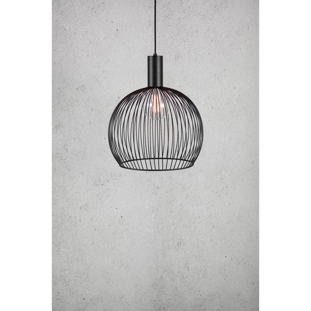 Suspension minimaliste en métal, AVER noir, DESIGN FOR THE PEOPLE