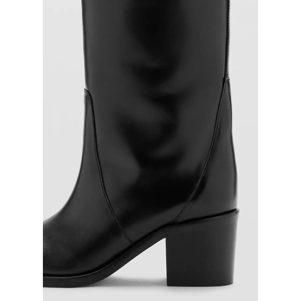 Bottines 100 % cuir talon noir, MANGO