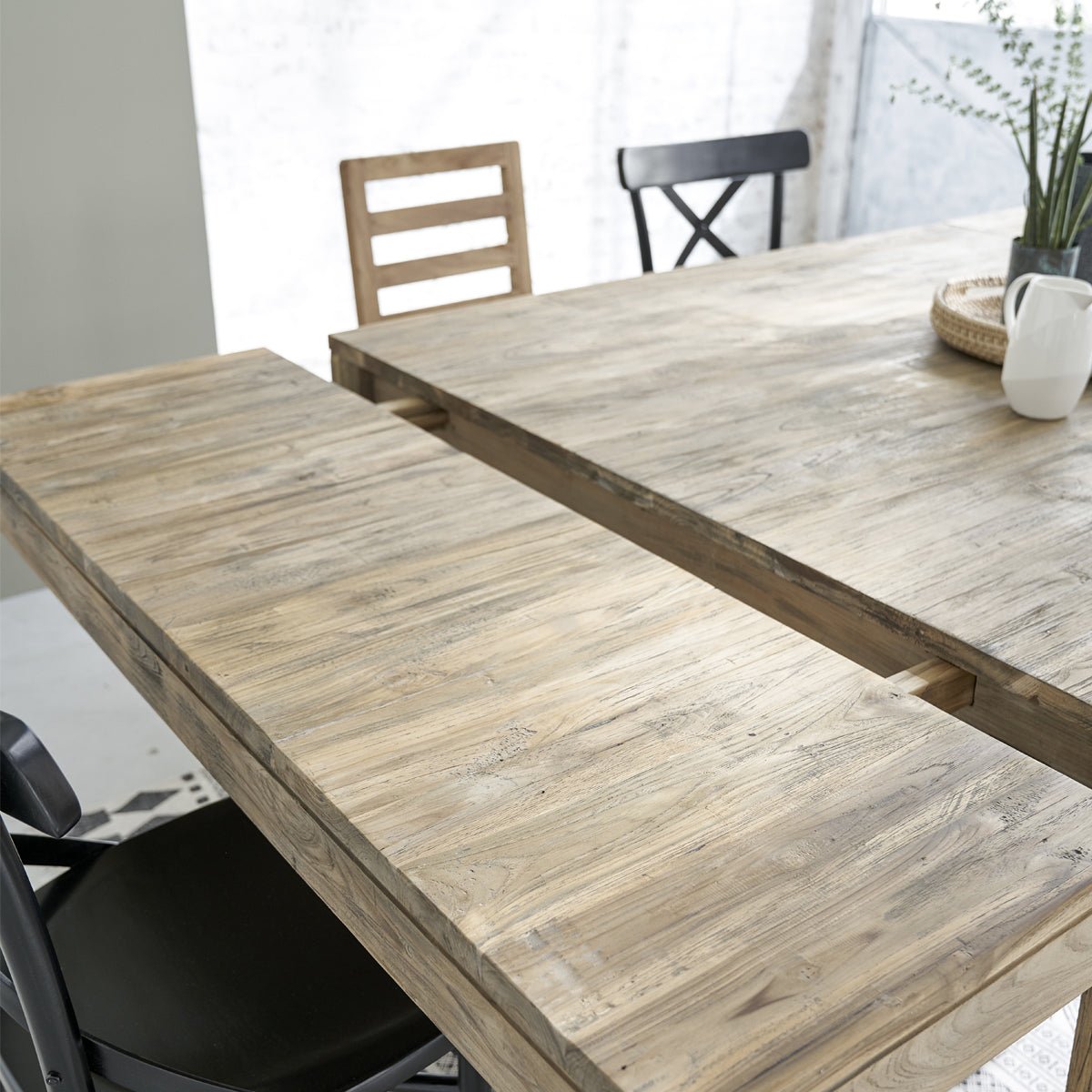 Table extensible en bois de teck recyclé 12 pers. CARGO naturel, BERAH GETAH