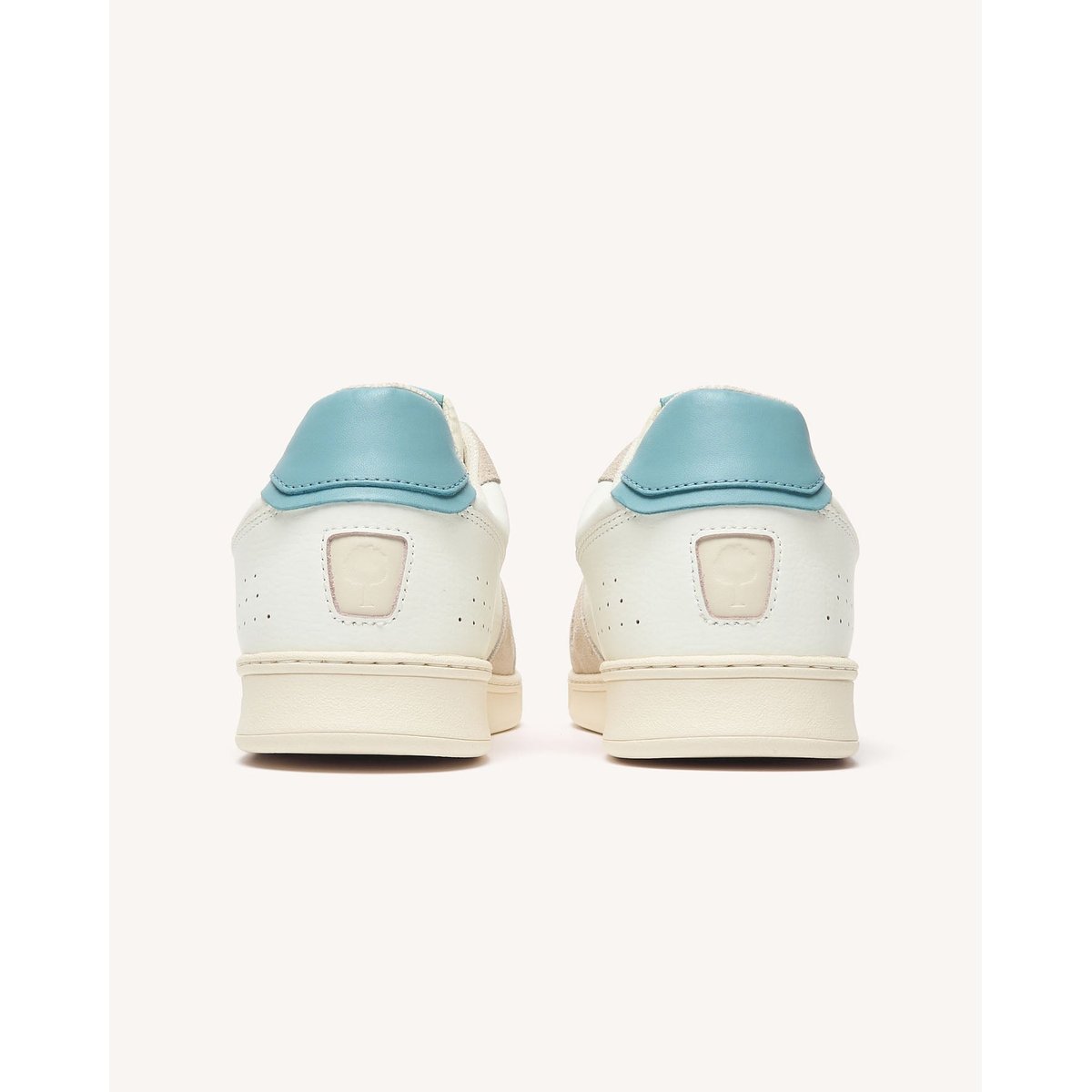 Baskets basses en cuir blanc et bleu, FAGUO