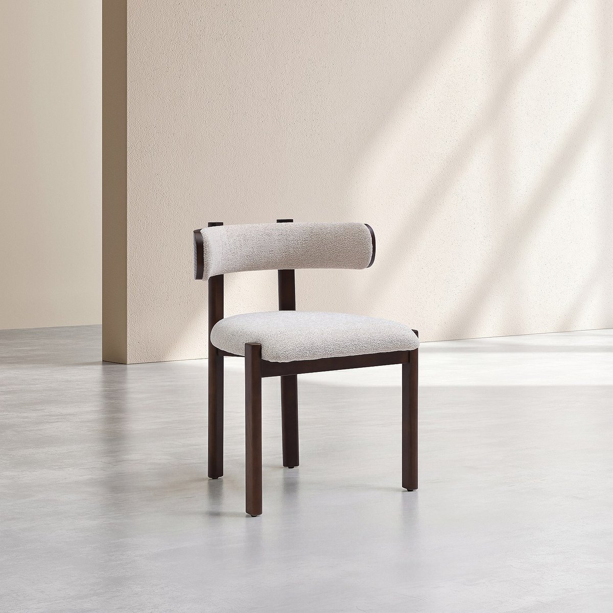 Lot de 2 chaises en tissu et bois massif couleur noyer YOUNA beige, HABITAT