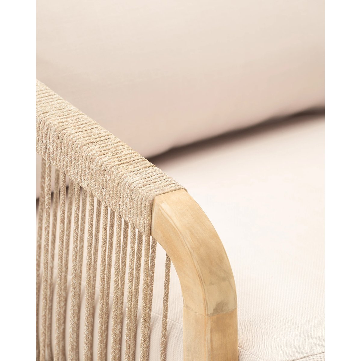 Salon de jardin 4 places, SIENA & BISBAL structure en bois couleur clair, corde beige-marron, coussin beige, céramique beige, DEFORA HOME