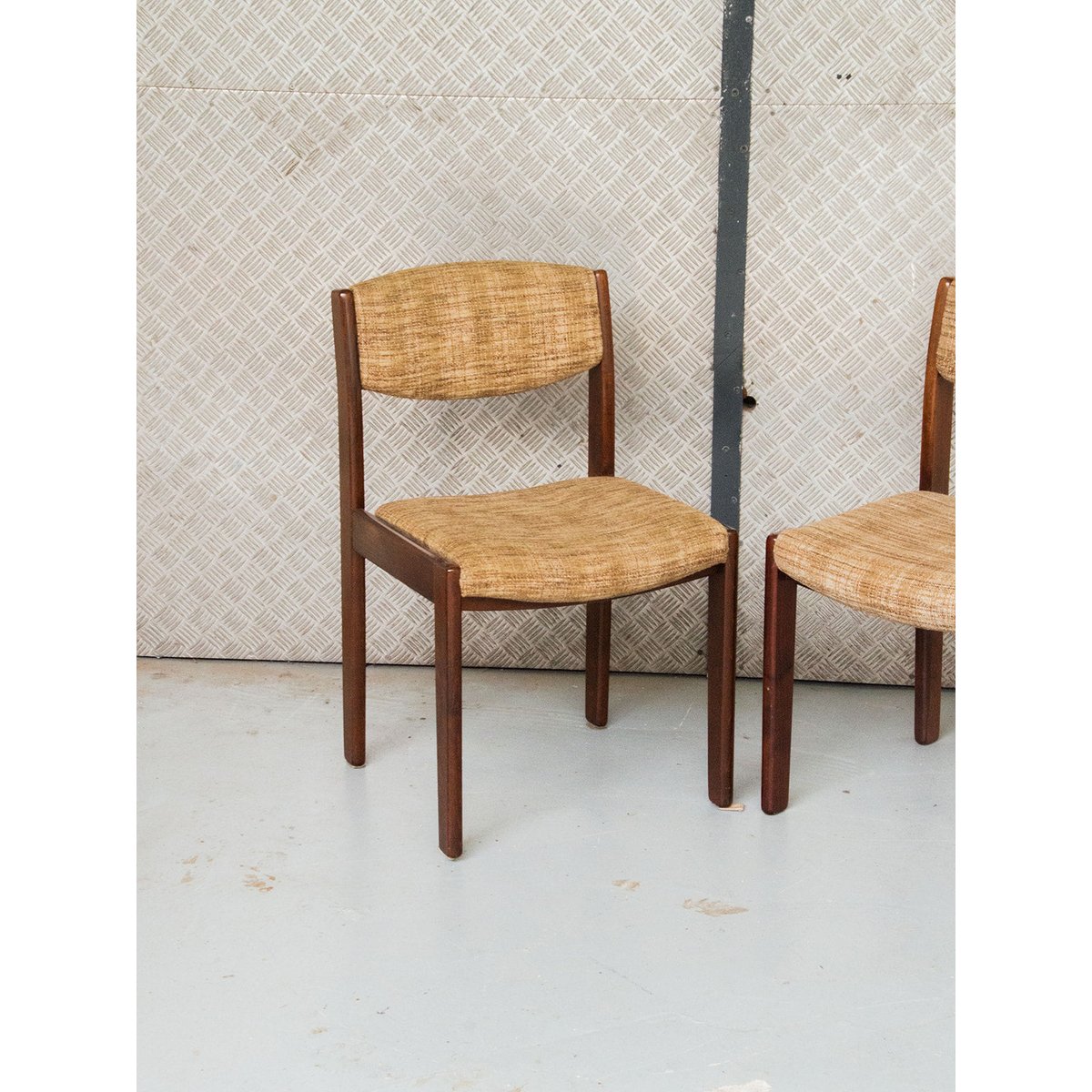Lot de 6 chaises scandinaves Alma N°369 - Bon état bois, DEBONGOUT