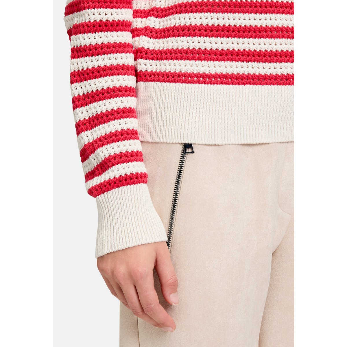 Pull-over en maille avec structure cream/red, BETTY & CO