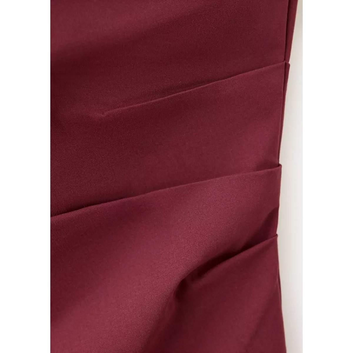 Robe asymétrique froncée bordeaux, MANGO