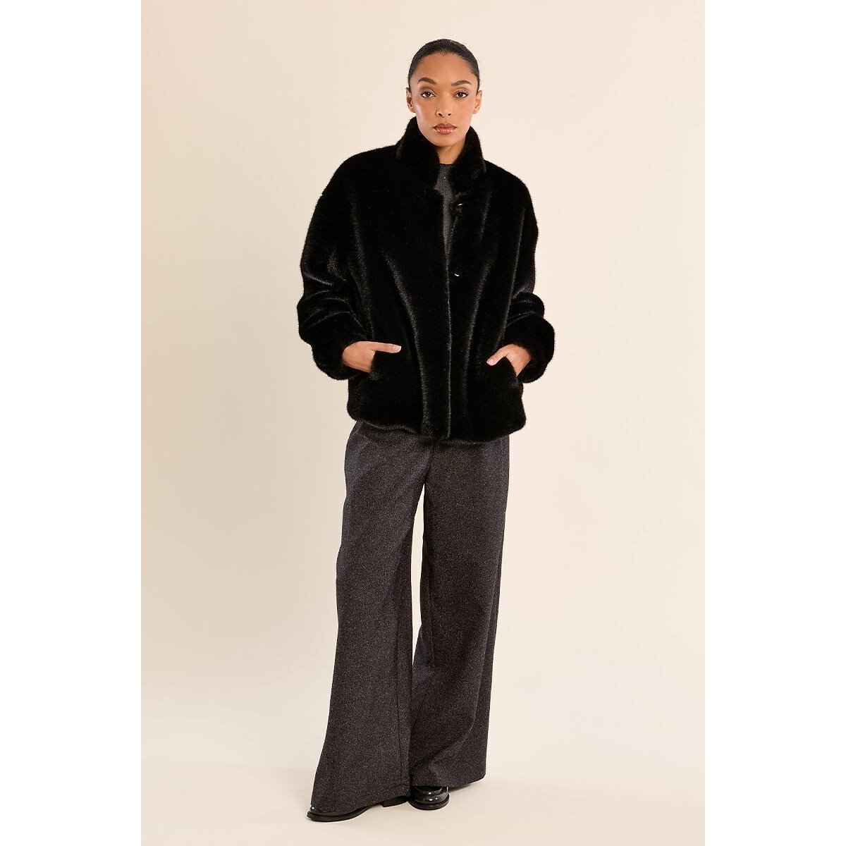 Manteau en tissu duveteux, col montant noir, MOLLY BRACKEN